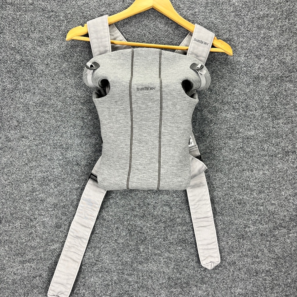 BabyBjorn Gray Carrier